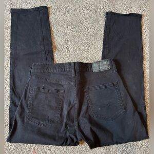 Signature Levis stratuss black athletic denim pants size 32 waist 30 length